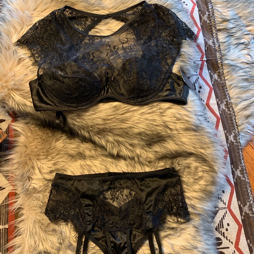 Fredrick’s of Hollywood Bralette and Garter Set